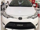 Cần bán Toyota Vios đời 2017, màu trắng