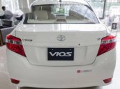 Cần bán Toyota Vios đời 2017, màu trắng