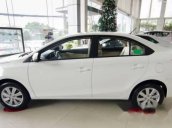 Cần bán Toyota Vios đời 2017, màu trắng