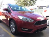 Bán ô tô Ford Focus Trend năm 2017 giá chỉ 620, liên hệ Hiền Ford: 0905809998