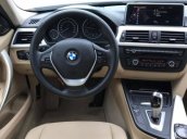 Cần bán lại xe BMW 3 Series AT đời 2013, màu trắng số tự động