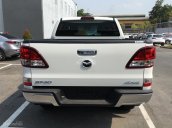 Bán xe Mazda BT 50 2.2, số sàn, nhập khẩu, mới 100%, giá cực tốt tại Bình Dương