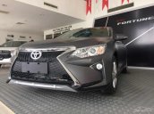 Bán xe Toyota Camry đời 2017 màu xám (ghi), phiên bản mới tại Toyota Cần Thơ- chỉ với 400tr đồng sở hữu ngay - 097866667