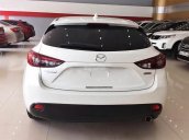 Cần bán Mazda 3 đời 2015, màu trắng