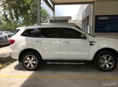 Cần bán xe Ford Everest năm 2016 màu trắng, 1 tỷ 162 triệu, xe nhập