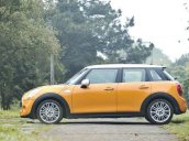 Bán xe Mini Cooper S 5 cửa 2017, chính hãng, màu vàng