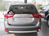 Cần bán Mitsubishi Outlander GLS 2.0AT đời 2017, màu xám, xe nhập