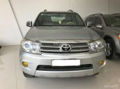 Cần bán Toyota Fortuner sản xuất 2009, màu bạc, giá chỉ 569 triệu