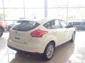 [096.585.7986] Bán xe Ford Focus Trend 1.5 AT Ecoboost Hatchback 2017, đủ màu, giá tốt, hỗ trợ vay trả góp