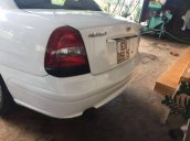 Cần bán gấp Daewoo Nubira đời 2001, màu trắng giá cạnh tranh