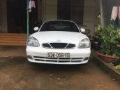 Cần bán gấp Daewoo Nubira đời 2001, màu trắng giá cạnh tranh