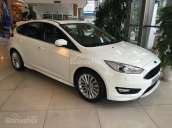 Bán Ford Focus Titanium 1.5 AT Ecoboost Hatchback đời 2017