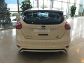 Bán Ford Focus Titanium 1.5 AT Ecoboost Hatchback đời 2017