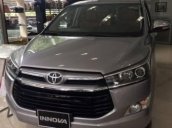 Bán Toyota Innova 2.0E 2017, xe mới, màu bạc