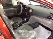 Cần bán xe Hyundai Elantra 1.6AT 2017, khuyến mại Full đồ, giá tốt nhất thị trường, giao xe ngay