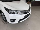 Bán xe Toyota Corolla altis đời 2017, màu trắng