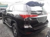 Bán Toyota Fortuner 2.4 đời 2017, màu đen, giá 981tr