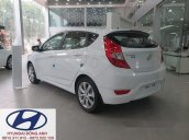 Cần bán Hyundai Accent 1.4 AT đời 2017, màu trắng