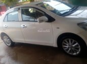 Cần bán xe Toyota Vios E đời 2010, màu trắng