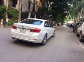 Cần bán BMW 3 Series 320i sản xuất 2015, màu trắng, xe nhập số tự động