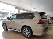 Cần bán xe Lexus LX 570 màu vàng, sản xuất 2016, mới 100%