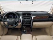 Cần bán xe Toyota Camry 2.0E AT đời 2017