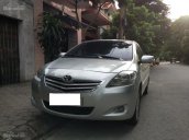 Cần bán Toyota Vios E đời 2012, màu bạc