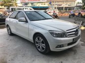 Cần bán Mercedes C200 đời 2008, màu trắng