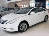 Cần bán Hyundai Sonata đời 2017, màu trắng