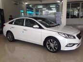 Cần bán Hyundai Sonata đời 2017, màu trắng