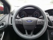 Cần bán Ford Focus Trend 1.5 AT Ecoboost Hatchback đời 2017, màu bạc, 595 triệu