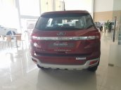 Bán ô tô Ford Everest 2.2L 4x2 Titanium AT đời 2017, màu đỏ