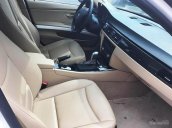 Cần bán gấp BMW 3 Series 320i 2011, màu trắng, nhập khẩu, giá tốt