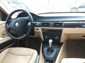 Cần bán gấp BMW 3 Series 320i 2011, màu trắng, nhập khẩu, giá tốt