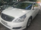 Bán xe Nissan Teana 2.0AT 2010, màu trắng, xe nhập