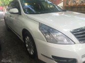 Bán xe Nissan Teana 2.0AT 2010, màu trắng, xe nhập