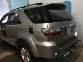 Cần bán xe Toyota Fortuner 2.5G đời 2009, màu bạc chính chủ