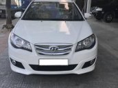 Bán Hyundai Avante đời 2011, màu trắng số sàn, giá tốt