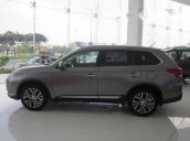 Cần bán Mitsubishi Outlander 2.0 CVT sản xuất 2017, màu xám, nhập khẩu