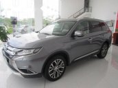 Cần bán Mitsubishi Outlander 2.0 CVT sản xuất 2017, màu xám, nhập khẩu