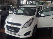 Bán ô tô Chevrolet Spark 2017, màu trắng