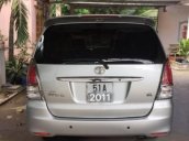 Bán xe Toyota Innova G sản xuất 2011, màu bạc số sàn