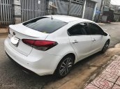 Bán xe Kia Cerato 1.6AT 2017, màu trắng như mới, giá 598tr