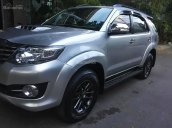 Cần bán xe Toyota Fortuner 2.5G đời 2015, màu bạc như mới