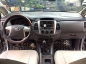 Bán xe cũ Toyota Innova 2.0E đời 2012, màu bạc số sàn, 575 triệu