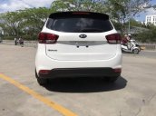 Cần bán xe Kia Rondo đời 2017, màu trắng, 628 triệu