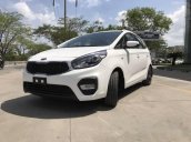 Cần bán xe Kia Rondo đời 2017, màu trắng, 628 triệu