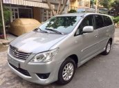 Bán xe cũ Toyota Innova 2.0E đời 2012, màu bạc số sàn, 575 triệu