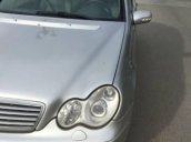 Bán gấp Mercedes C200 AT đời 2003, màu bạc, 235tr