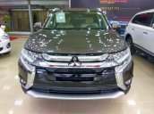 Bán xe Mitsubishi Outlander Mivec sản xuất 2017, màu nâu, xe nhập